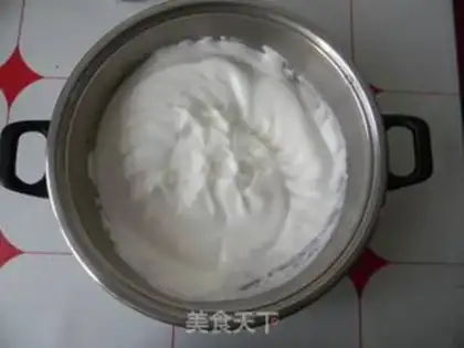 Make Banana pastry roll step 3