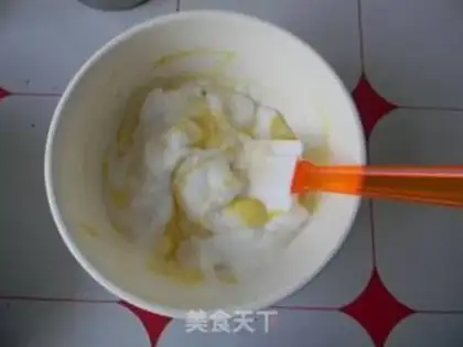 Make Banana pastry roll step 4
