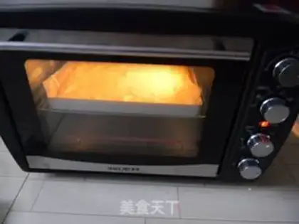Make Banana pastry roll step 6