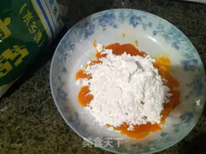 Make Pumpkin date and soup step 1
