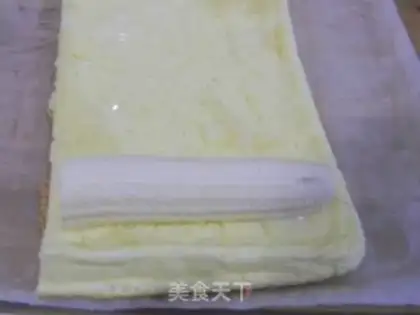 Make Banana pastry roll step 9