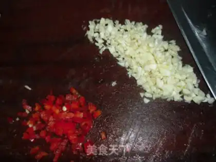 Make Garlic lettuce step 1