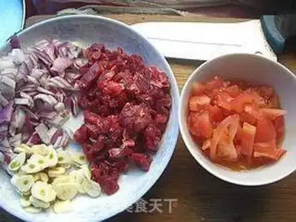 Make Cheese and beef pasta step 1