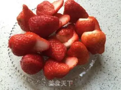 Make Strawberry mango mousse step 7