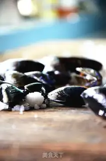 Make Rum, butter, blue mussels step 0