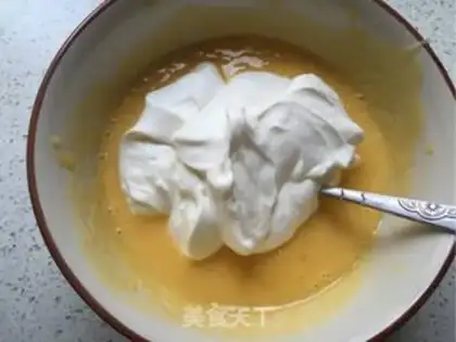 Make Strawberry mango mousse step 11