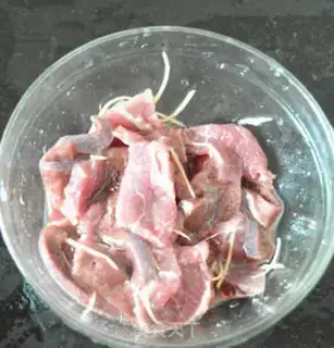 Make Pork gravy soup step 1