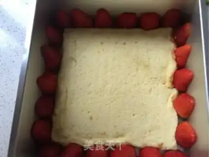 Make Strawberry mango mousse step 16