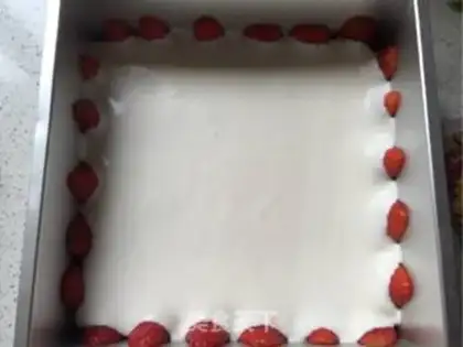 Make Strawberry mango mousse step 17
