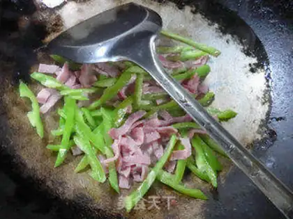 Make Spicy bacon sprouts step 4
