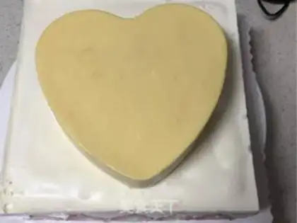 Make Strawberry mango mousse step 30