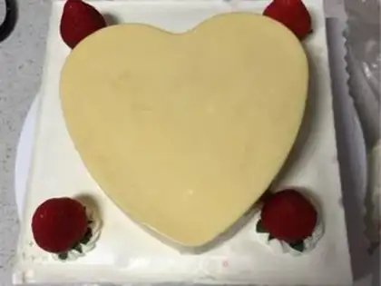 Make Strawberry mango mousse step 32