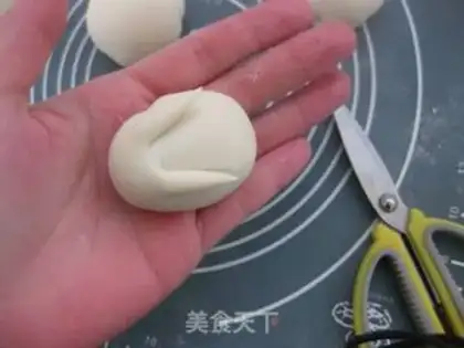 Make White rabbit bean bag step 7