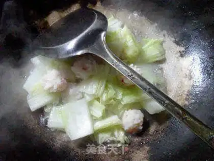 Make Shrimp-flavored cabbage step 5