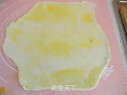 Make Onion pretzels step 1