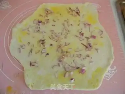 Make Onion pretzels step 2