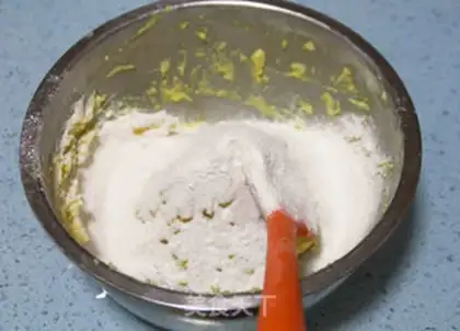 Make Gorgeous pound cake step 12