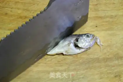 Make A yellow fish step 1
