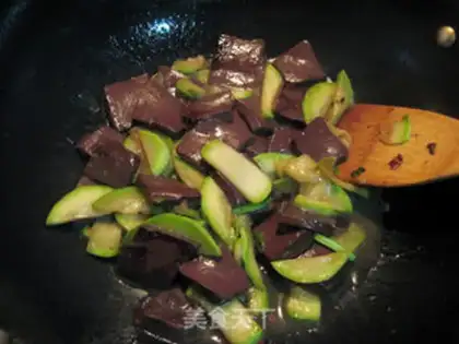 Make Sichuan fried pig blood step 8
