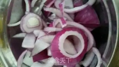 Make Golden onions step 0