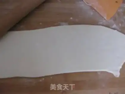 Make Red sugar sesame triangle step 5