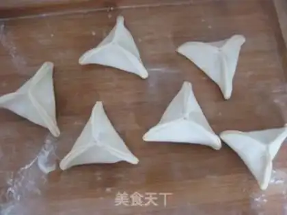 Make Red sugar sesame triangle step 9