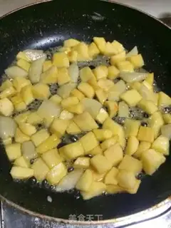 Make Twin fruit pies step 2