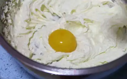 Make Gorgeous pound cake step 4