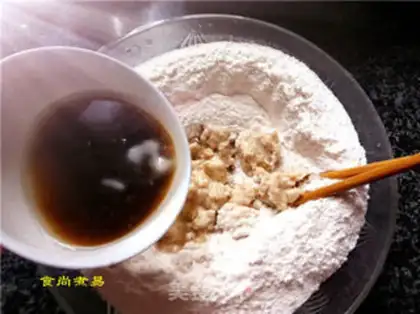 Make Honeytree red sugar cake step 4