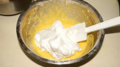 Make Car birthday cake step 6