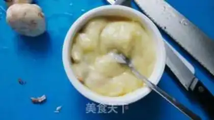 Make Roasted mushroom white sauce step 5