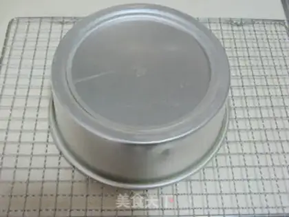 Make Car birthday cake step 11