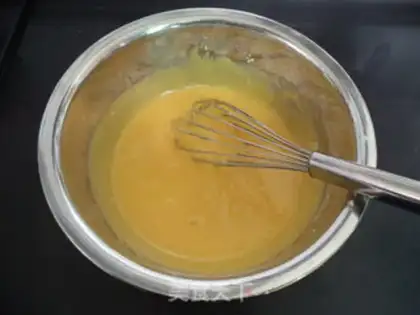 Make Three cream cakes step 3