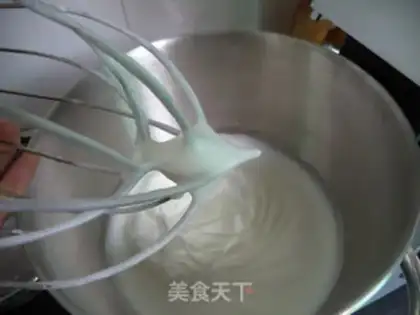 Make Three cream cakes step 5