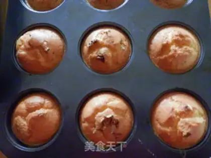 Make Homemade walnut cake step 7