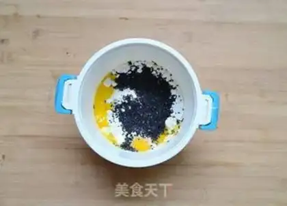 Make Sour cream, black sesame potato bread step 1