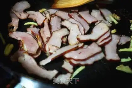 Make Rhodish and gravy step 4