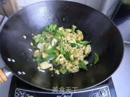 Make Pepper fried eggs step 6