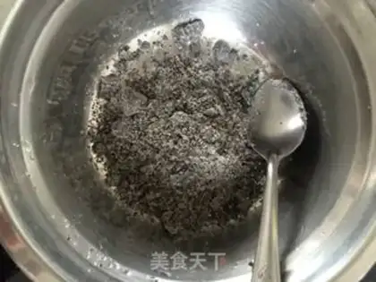 Make Black and white powdered milk step 4