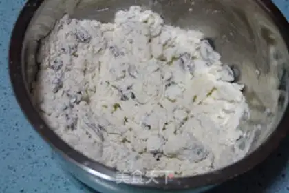 Make Cranberry chocolate scone step 7