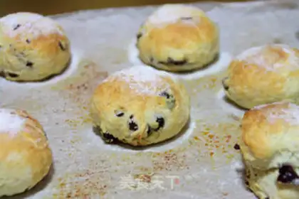 Make Cranberry chocolate scone step 15