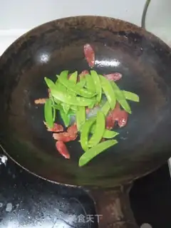 Make Weenie fried Dutch beans step 2