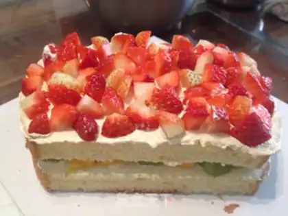 Make Car birthday cake step 14