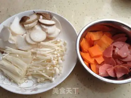 Make Meatloaf and mushrooms step 0