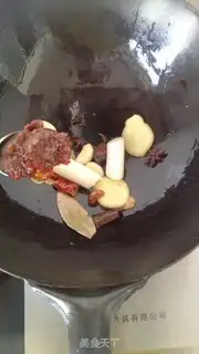 Make The private room is spicy pig hoof step 4