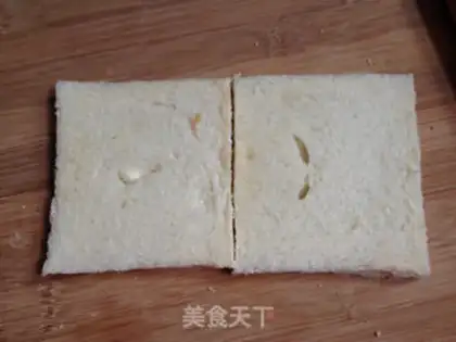 Make Sweet toast banana rolls step 1