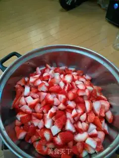 Make No strawberry sauce added step 1
