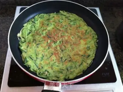 Make cucumber eggcake step 5