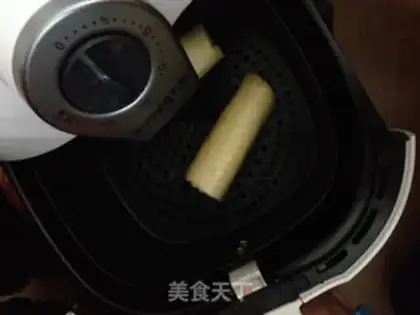 Make Sweet toast banana rolls step 8