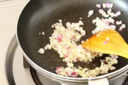 Make Triple cheese tuna pizza step 6